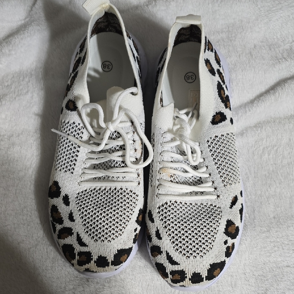 Stylish Leopard Print Women's Sneakers - Picture 1 of 4